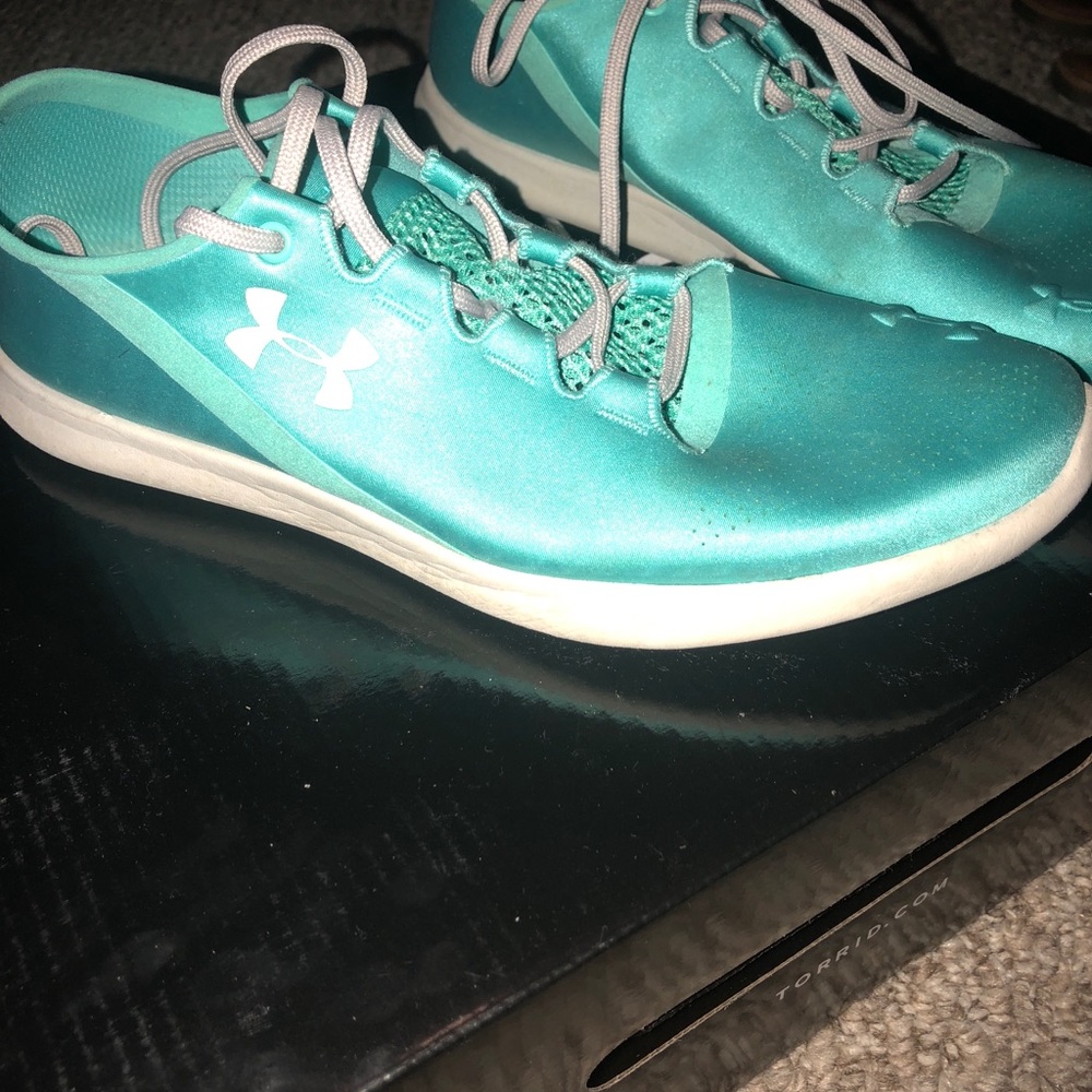 Under armour speedform shoes size 7y